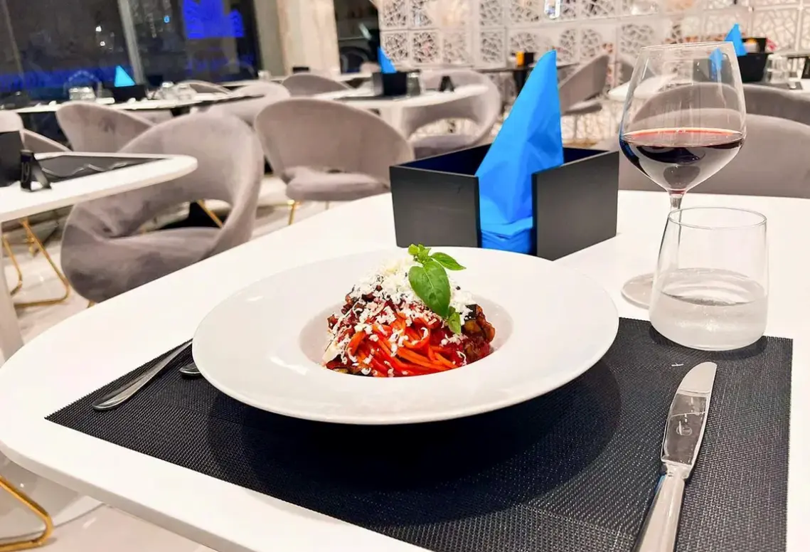 Restauracja i jedzenie w hotelu Catania Sea Palace