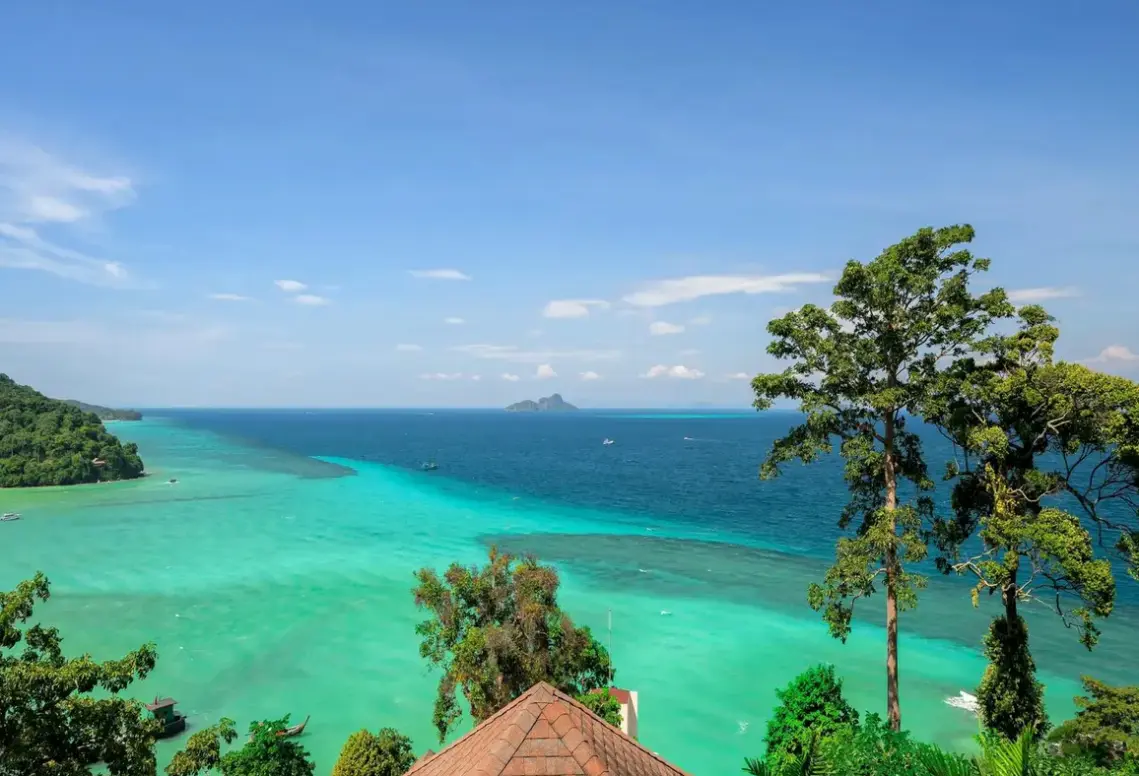 Widok z hotelu Centara Villas Phi Phi Island