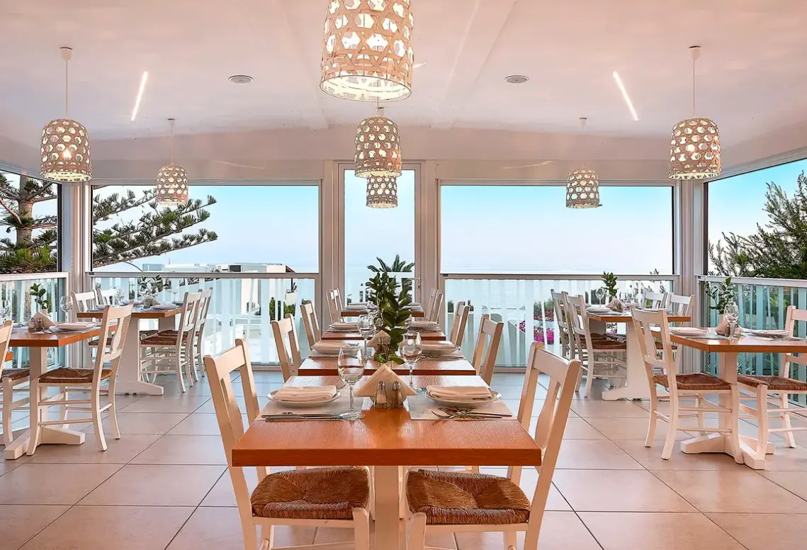Restauracja i jedzenie w hotelu Chc Coriva Beach