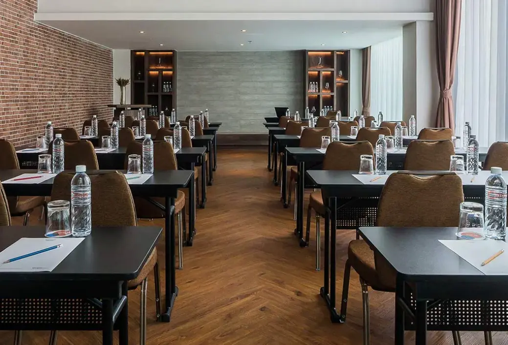 Restauracja i jedzenie w hotelu Citrus Grande Pattaya