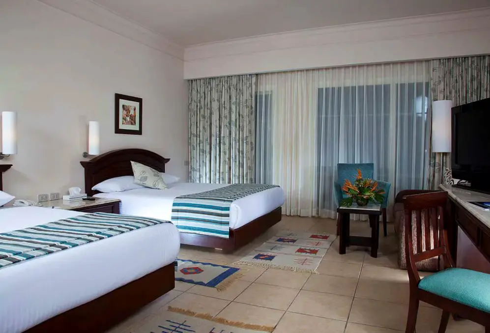 Pokój w hotelu Coral Beach Resort (ex Rotana)