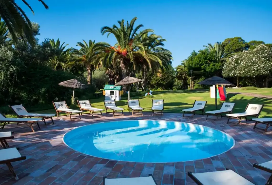 Basen w hotelu Costa dei Fiori