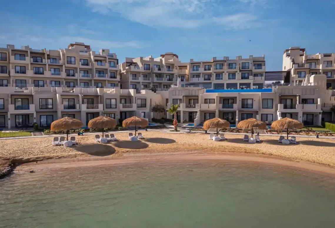 Plaża przy hotelu Creek Hotel and Residences