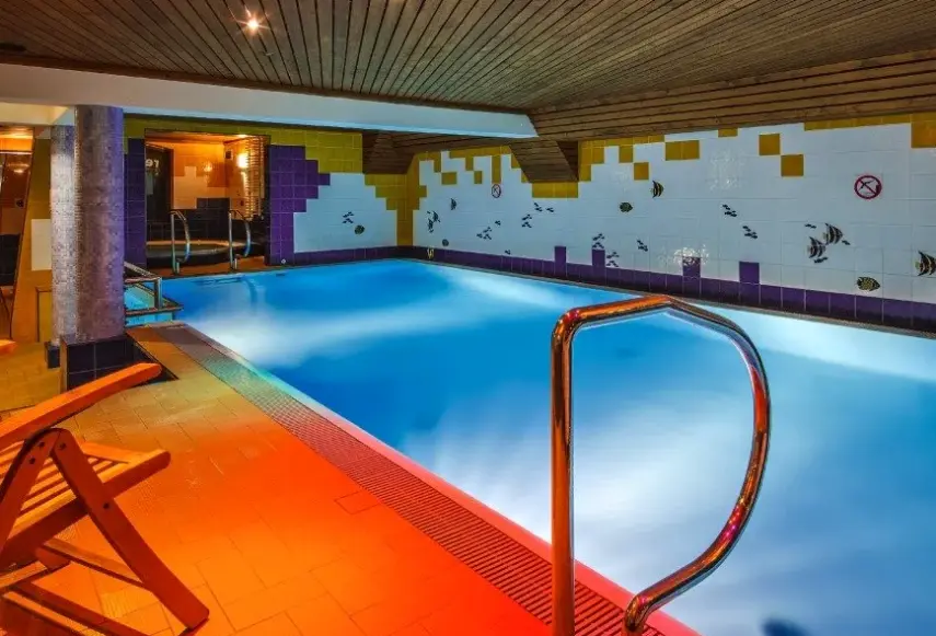 Basen w hotelu Czarny Potok