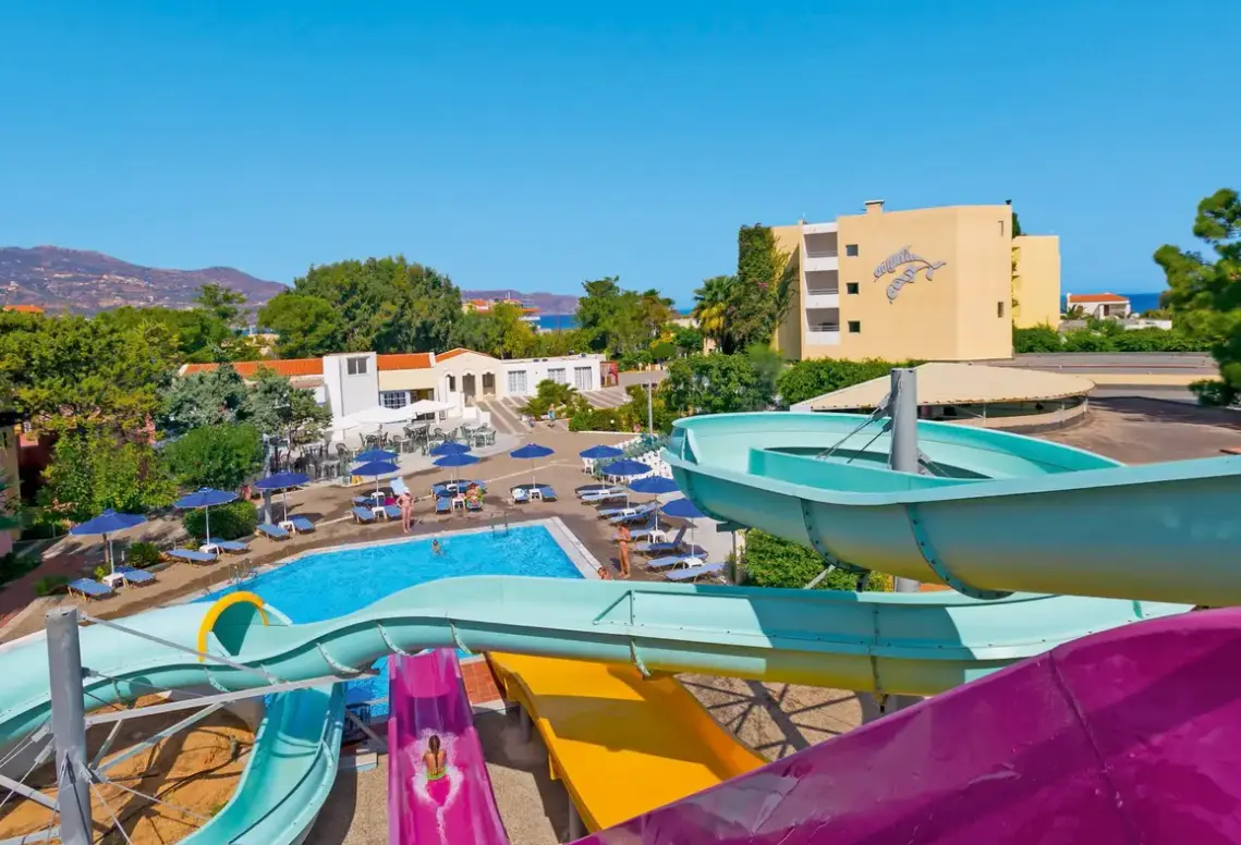 Basen w hotelu Dessole Dolphin Bay Resort