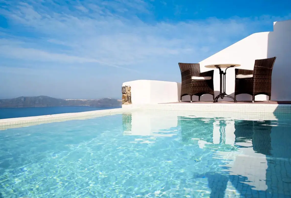 Basen w hotelu Dreams Luxury Suites