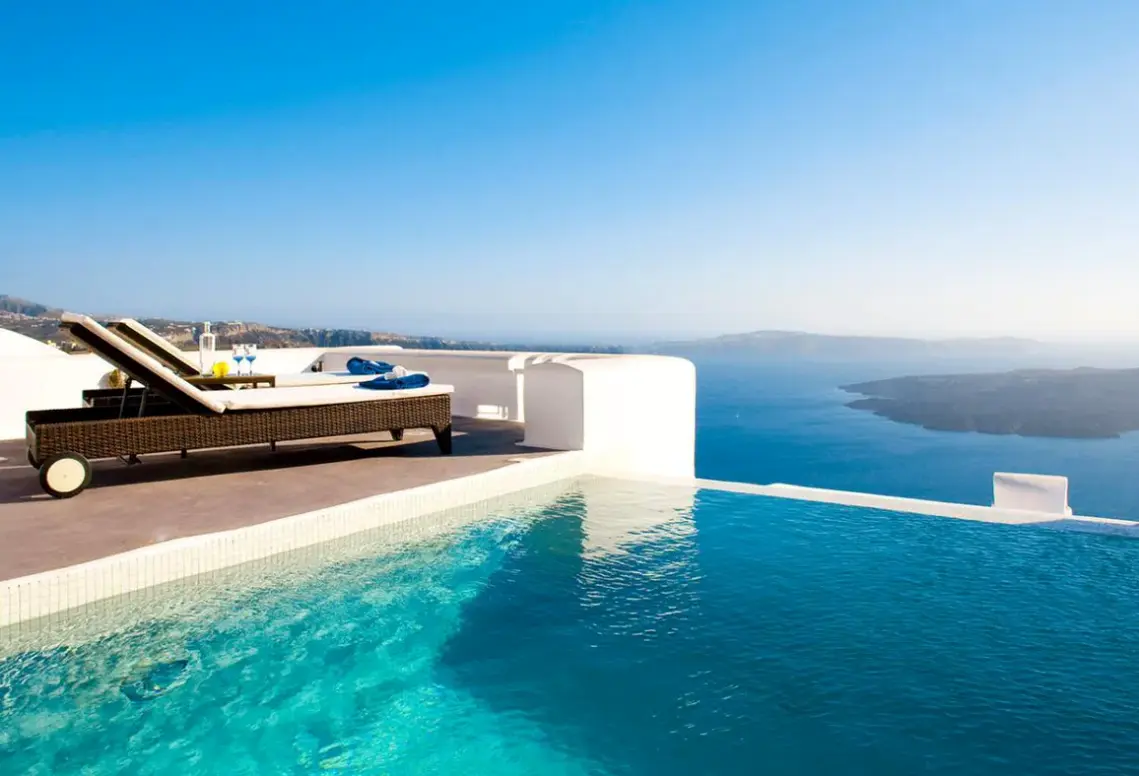 Basen w hotelu Dreams Luxury Suites