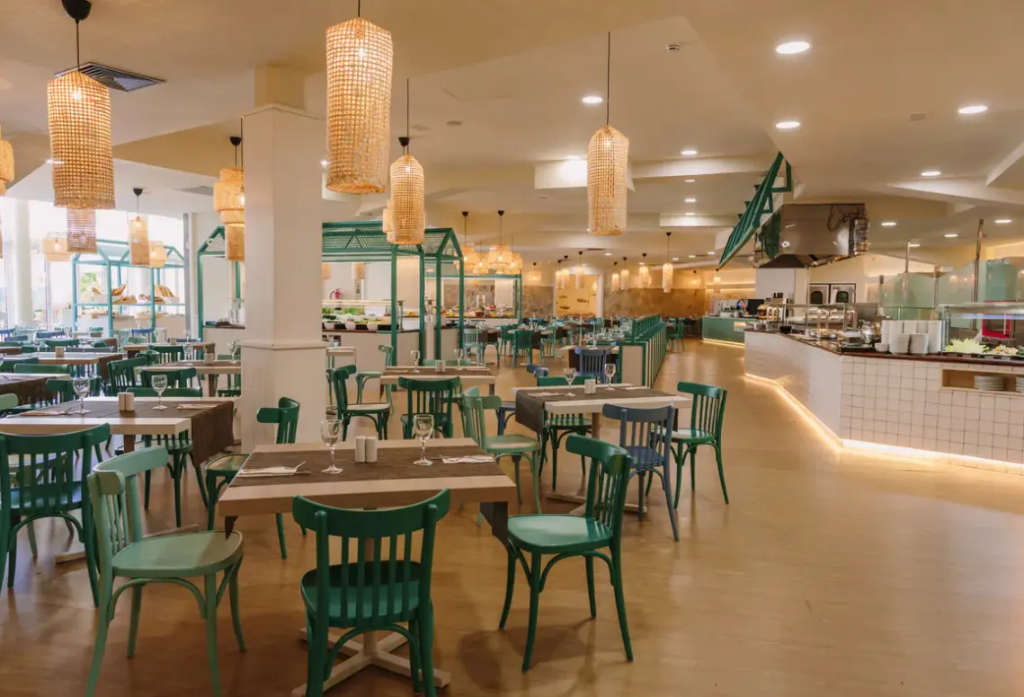 Restauracja i jedzenie w hotelu Dunas Suites & Villas