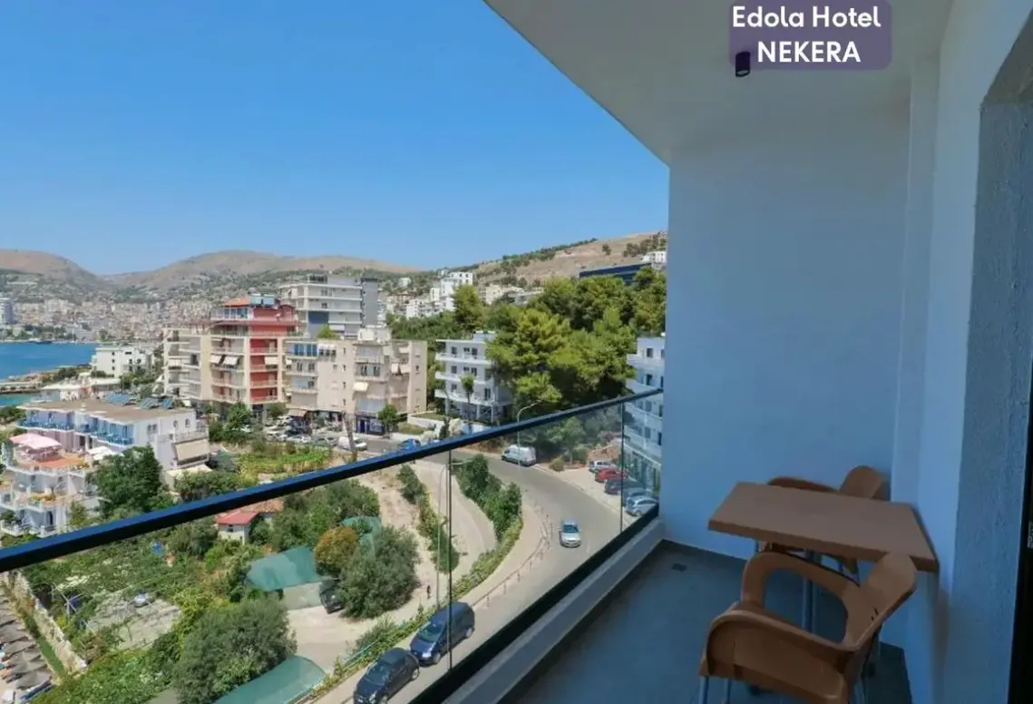 Widok z hotelu Edola (Sarandë)