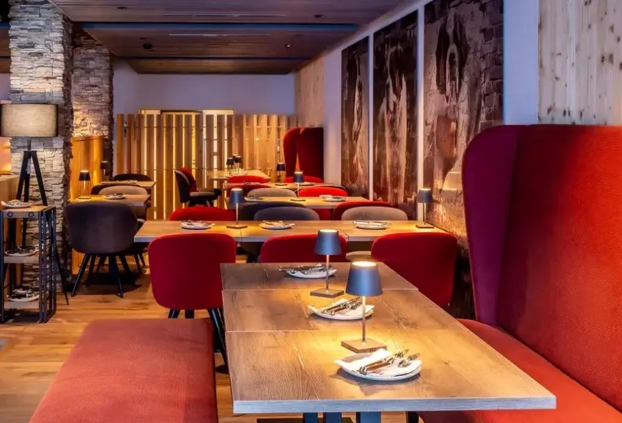 Restauracja i jedzenie w hotelu Eiger Mountain & Soul Resort