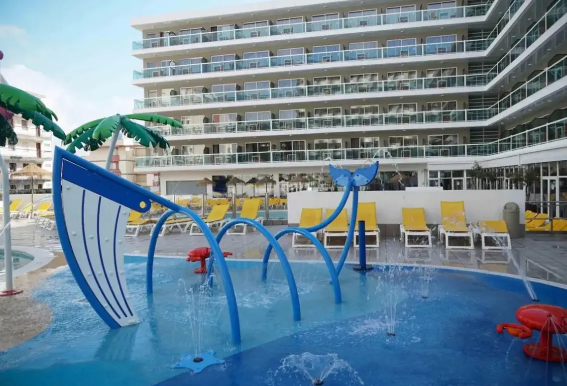 Basen w hotelu Elba Estepona Gran Hotel Thalasso & Spa