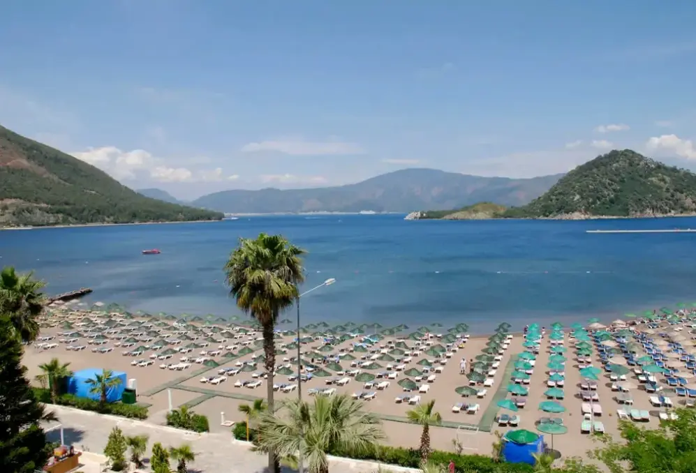 Plaża przy hotelu Faros Premium Beach
