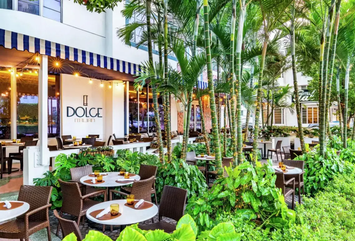 Restauracja i jedzenie w hotelu Gale South Beach