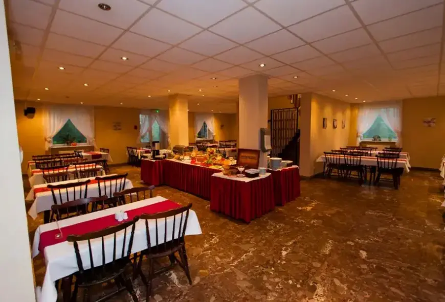Restauracja i jedzenie w hotelu Geovita Wisła