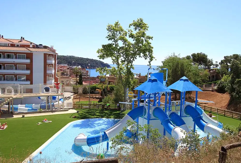 Basen w hotelu Gran Garbi Mar (Lloret de Mar)