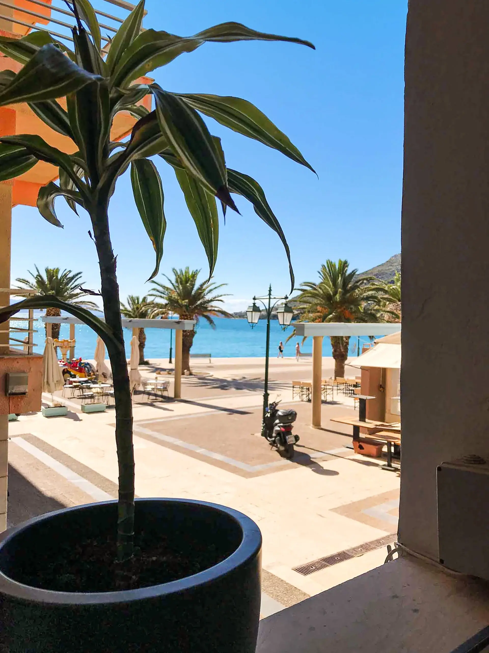 Plaża przy hotelu Grand Hotel Loutraki