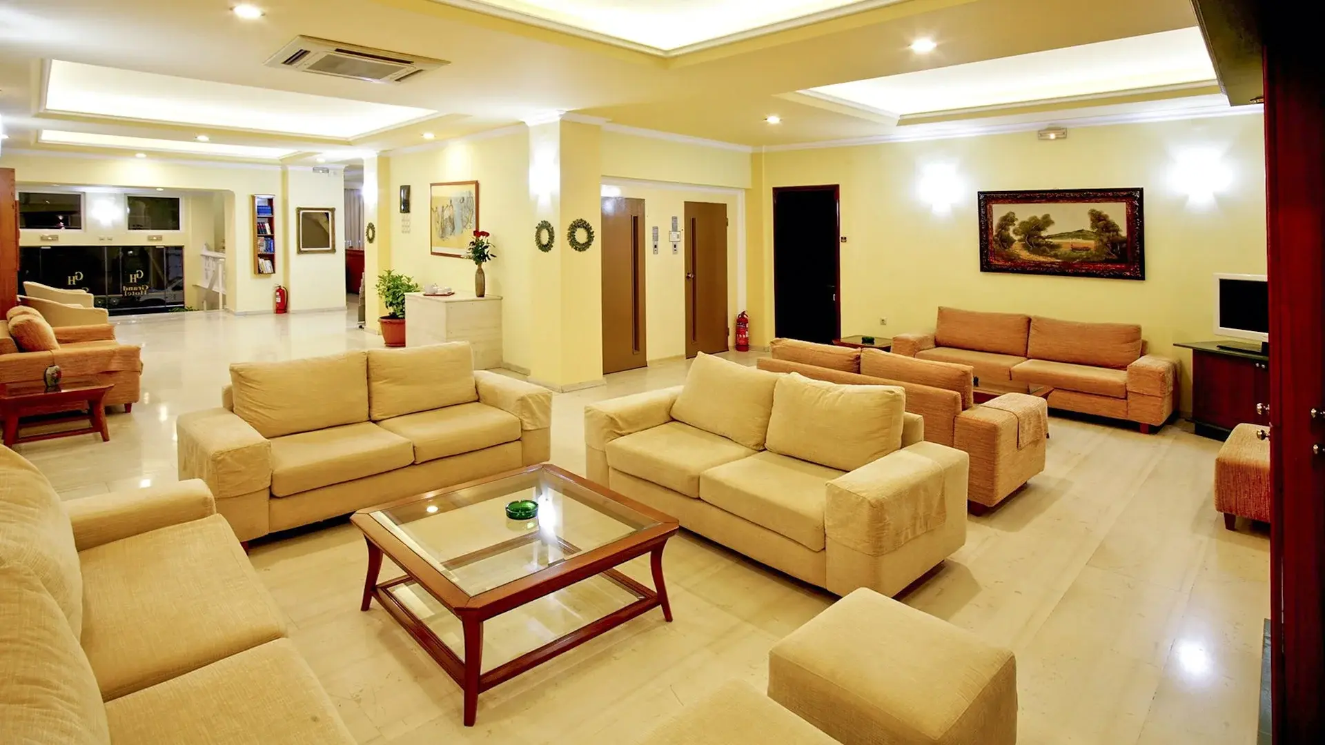 Lobby hotelu Grand Hotel Loutraki