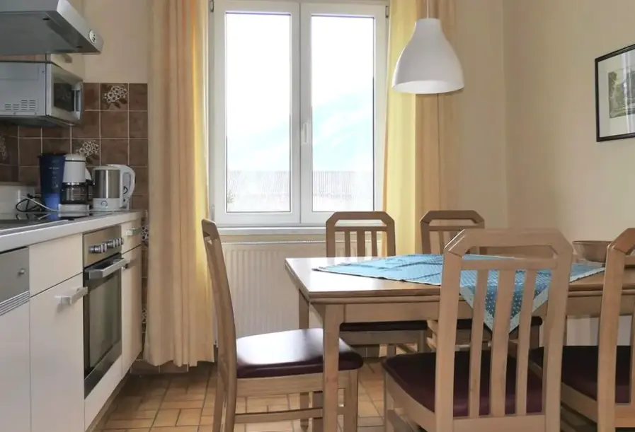 Restauracja i jedzenie w hotelu Haus Pleterski
