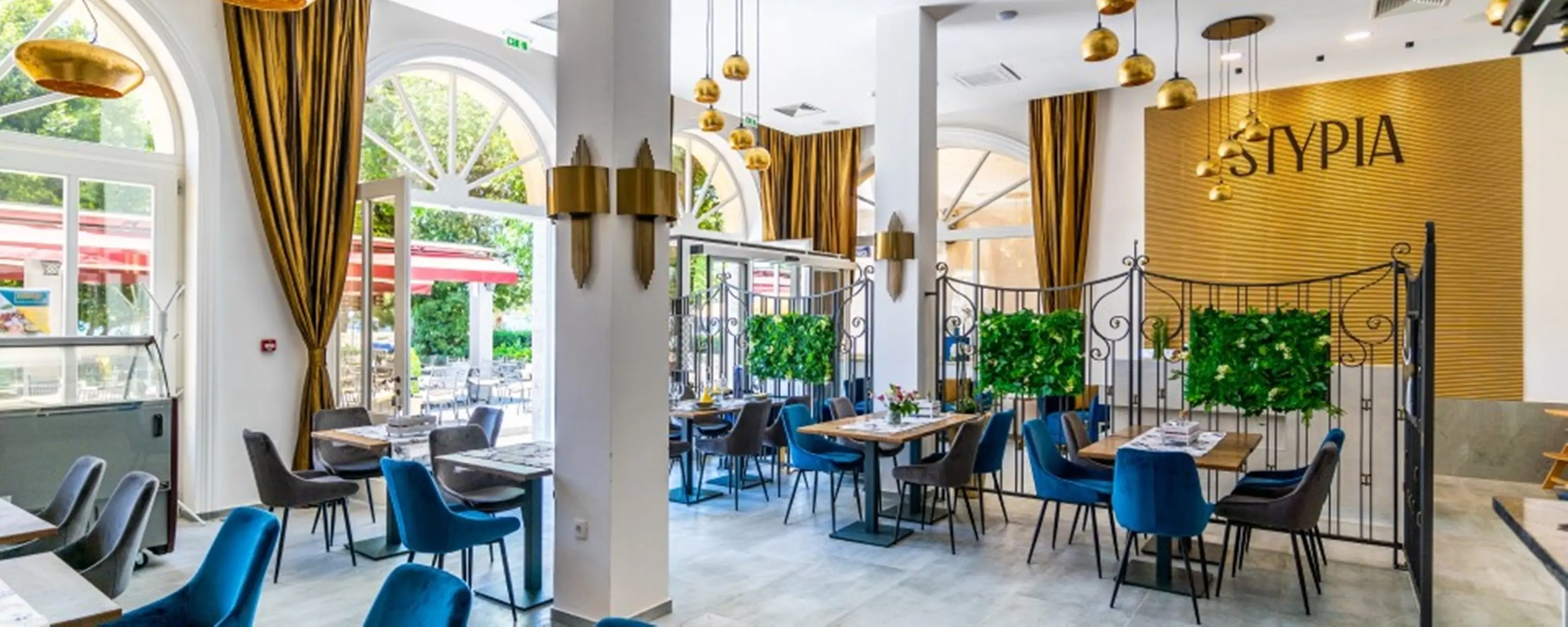 Restauracja i jedzenie w hotelu Heritage Stypia