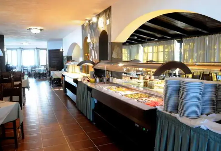 Restauracja i jedzenie w hotelu Hersonissos Village