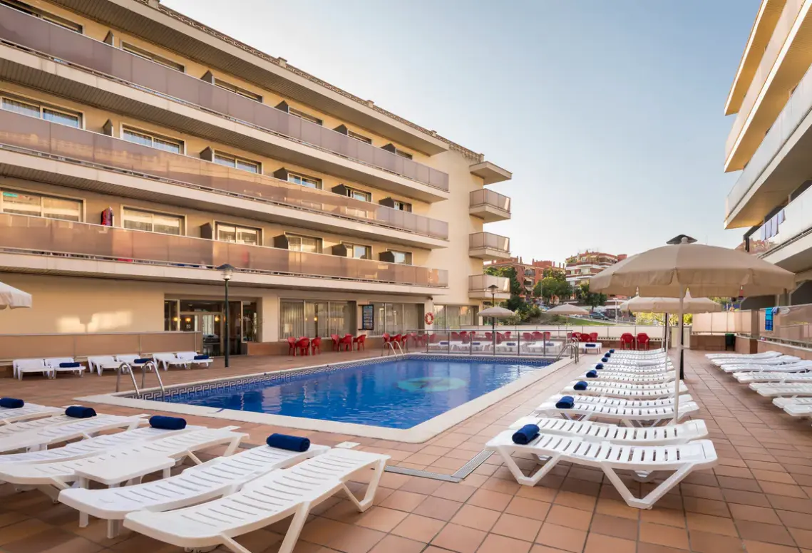 Basen w hotelu HTop Royal Star