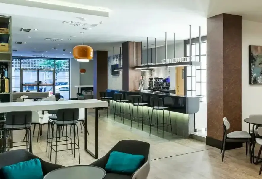 Restauracja i jedzenie w hotelu Ilunion Bilbao