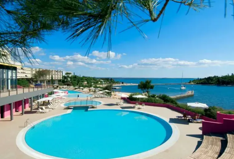 Basen w hotelu Istra (Rovinj)