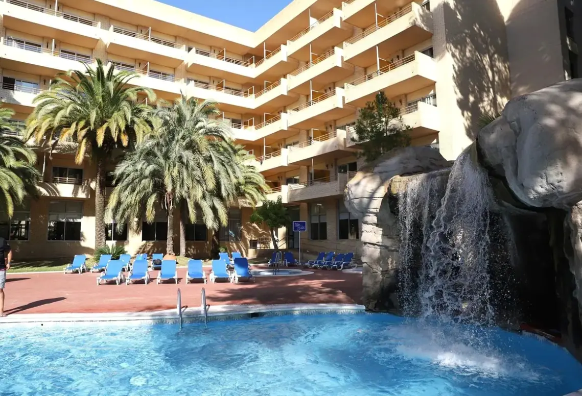 Basen w hotelu Jaime I (Salou)
