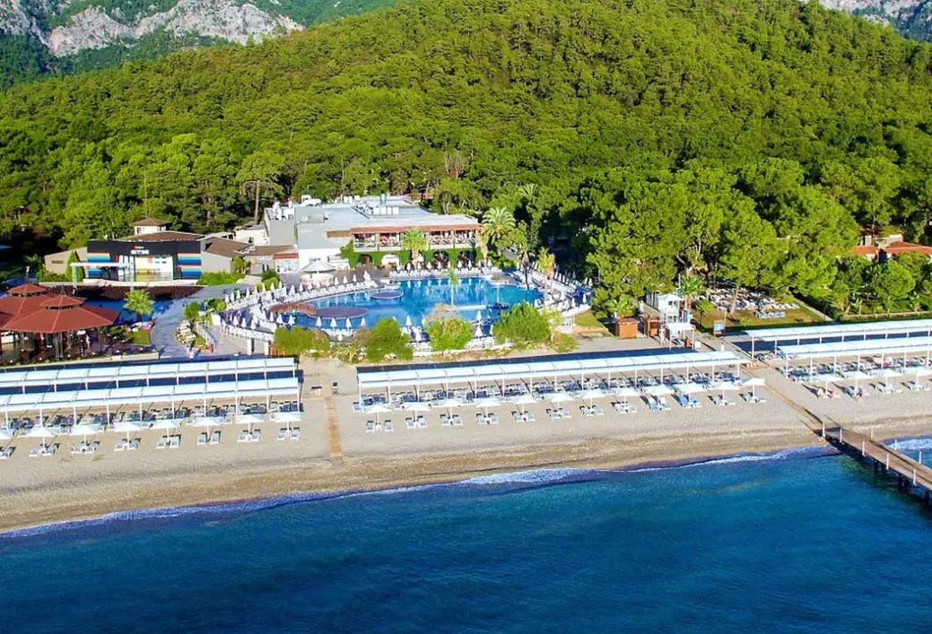 Plaża przy hotelu Kimeros Park Holiday Village
