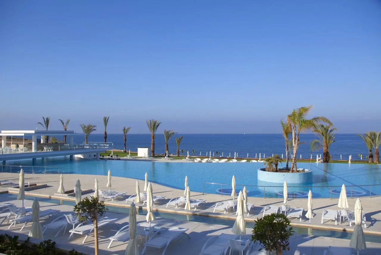 King Evelthon Beach Hotel and Resort — KING EVELTHON BEACH HOTEL AND  RESORT