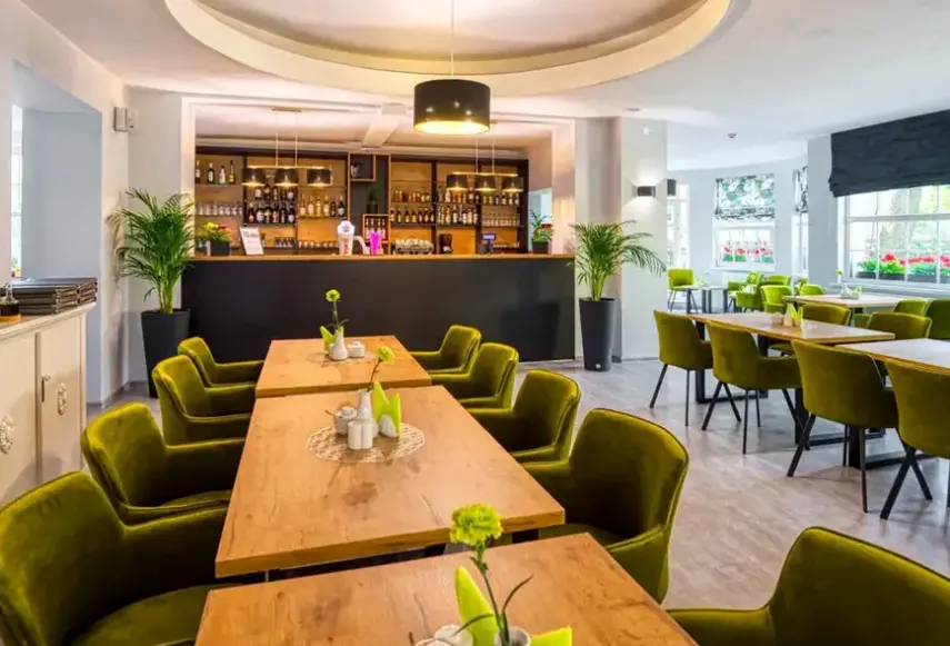 Restauracja i jedzenie w hotelu Kryształ (Świeradów Zdrój)