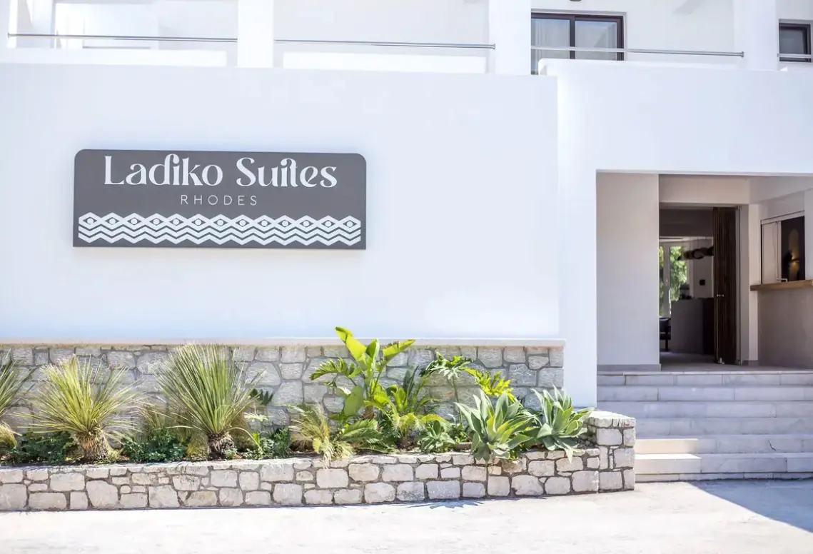 Obiekt hotelu Ladiko Suites