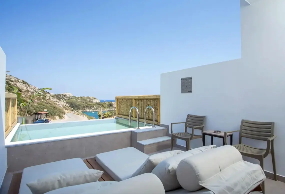 Hotel Ladiko Suites