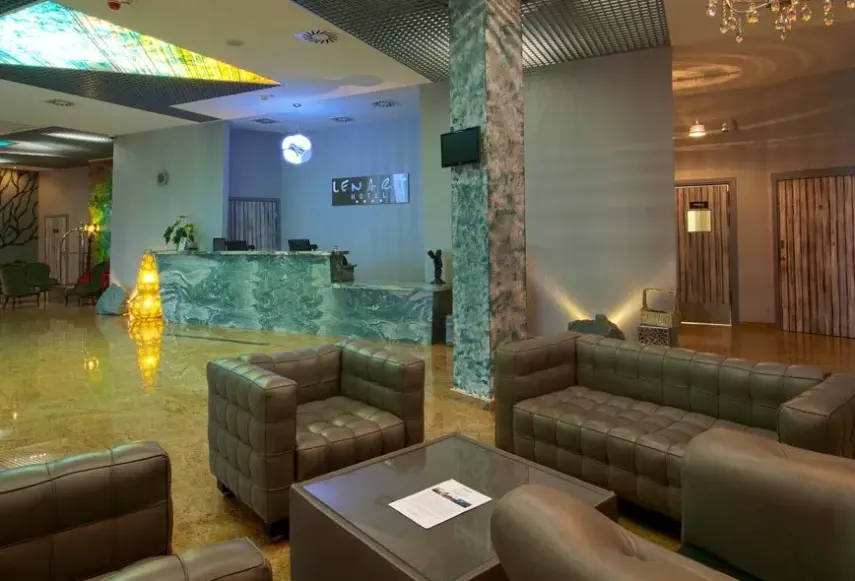 Lobby hotelu Lenart