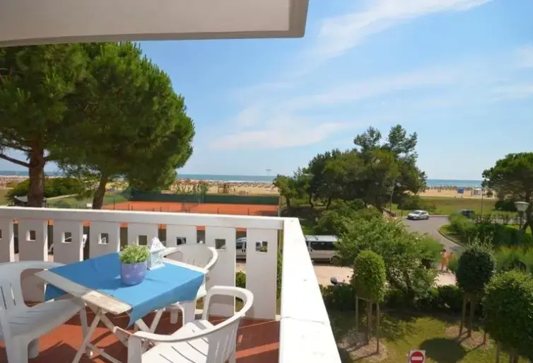 Plaża przy hotelu Lido del Sole