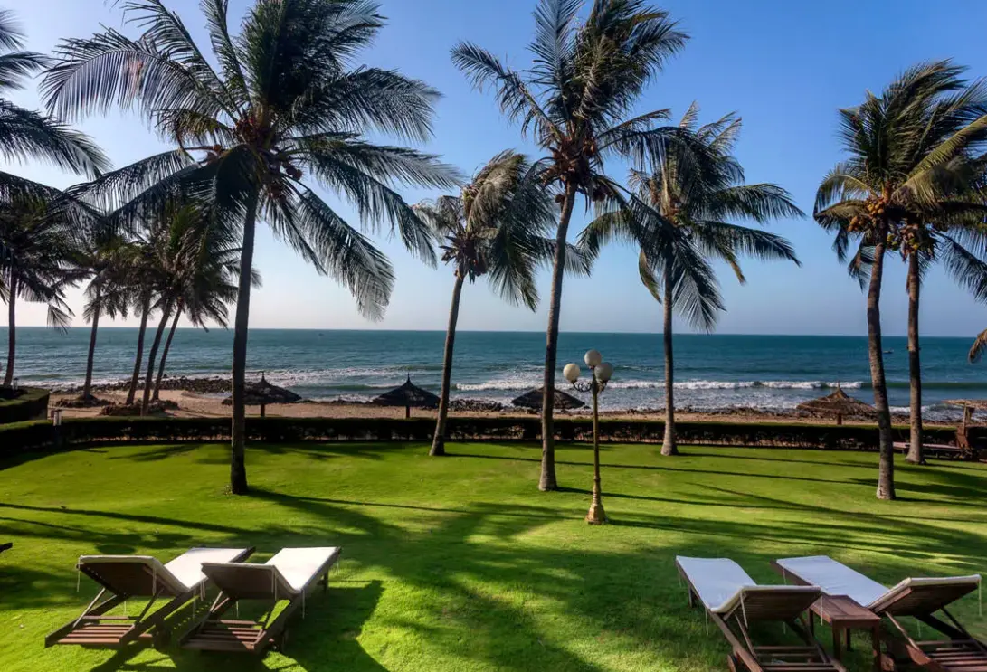 Plaża przy hotelu Lotus Mui Ne Resort & Spa