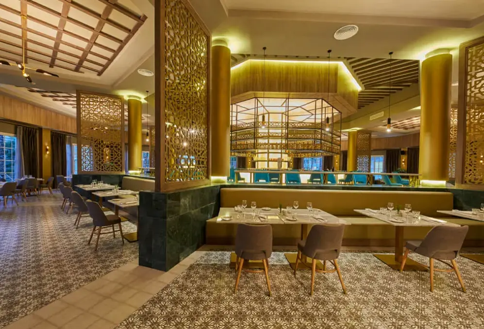 Restauracja i jedzenie w hotelu Luxury Bahia Principe Ambar Don Pablo Collection