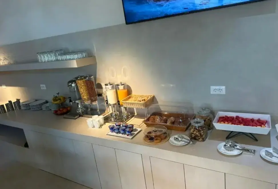 Restauracja i jedzenie w hotelu Mahoro Boutique