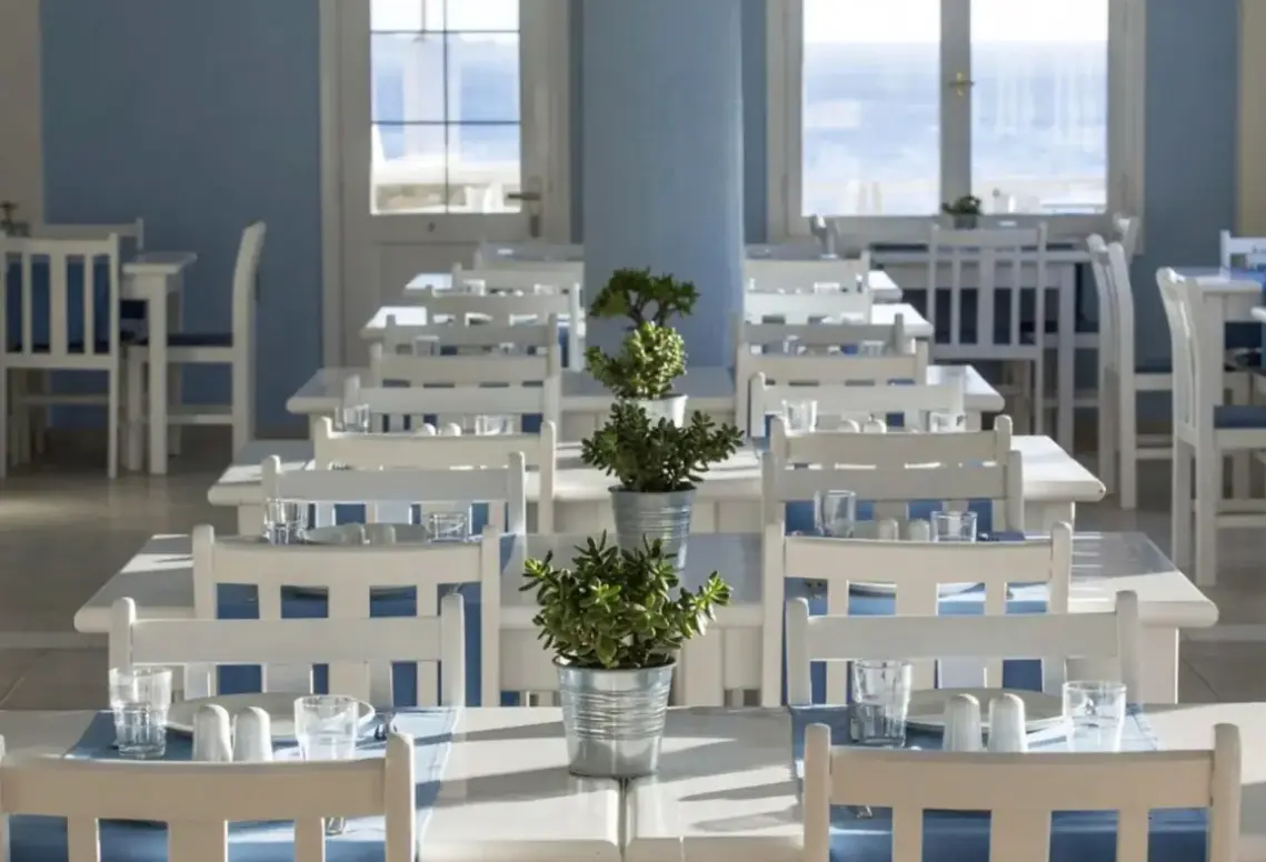 Restauracja i jedzenie w hotelu Manoulas Beach (Mykonos)