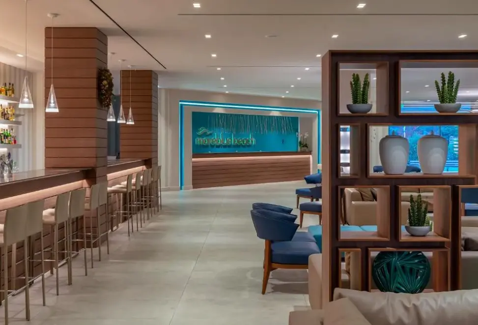 Lobby hotelu Mareblue Beach (ex Blue Bay Escape)