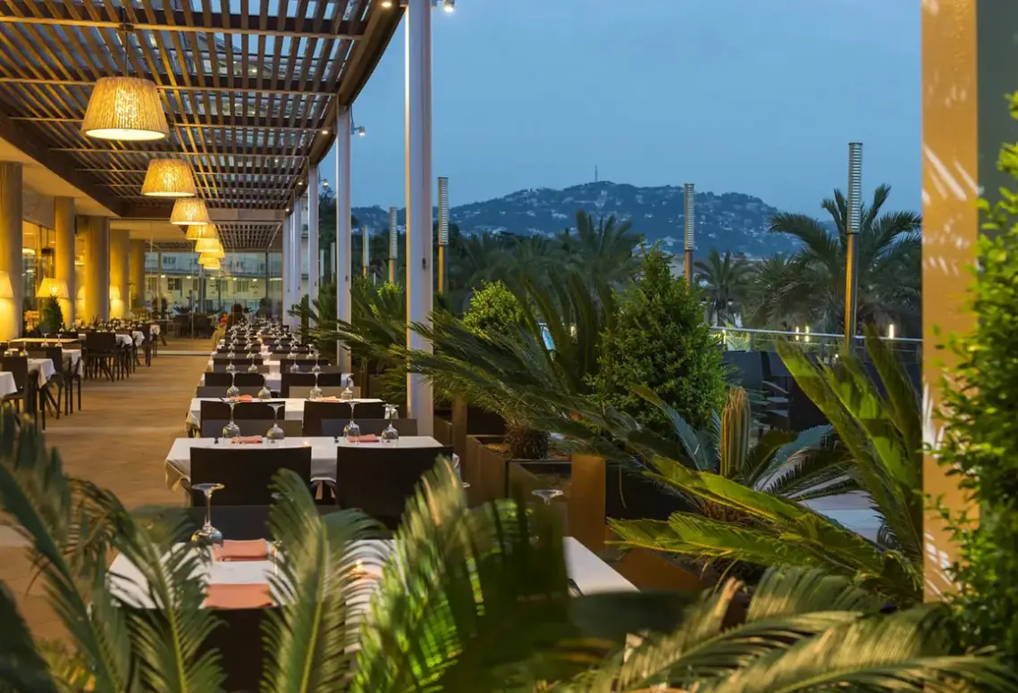 Restauracja i jedzenie w hotelu Marsol Aparthotel Costa Encantada (ex. Aparthotel Costa Encantada)