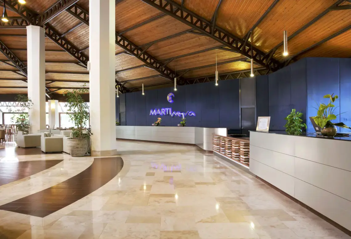 Lobby hotelu Marti Myra