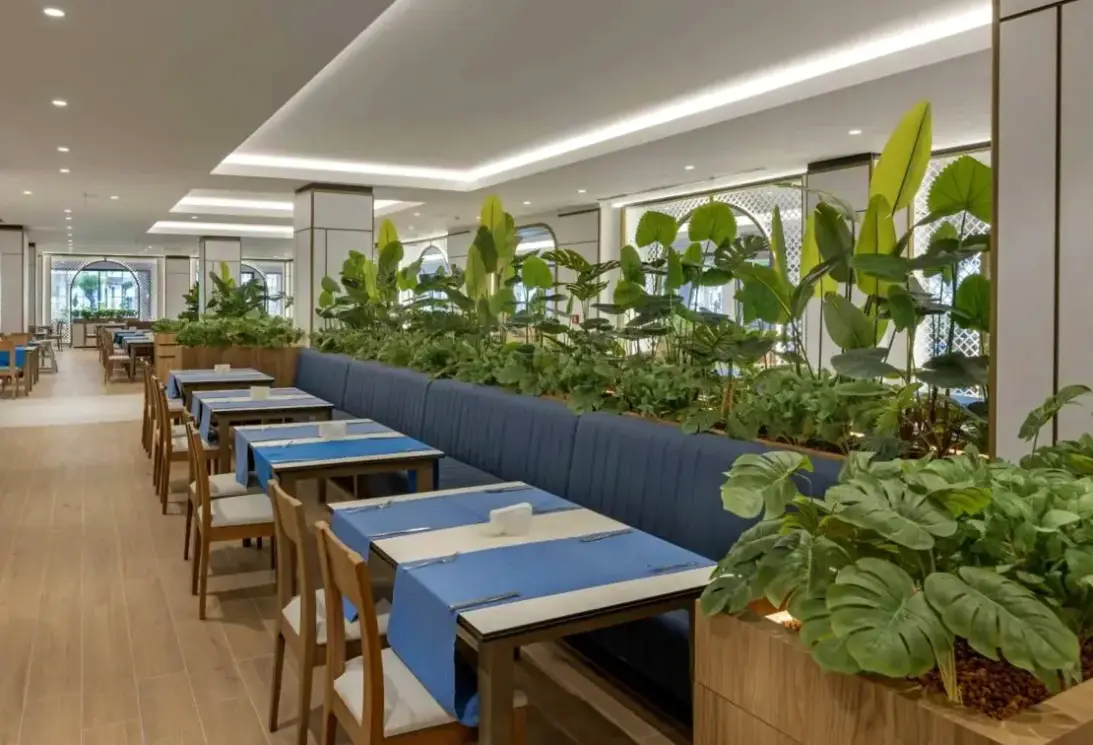 Restauracja i jedzenie w hotelu Marvida Family Eco