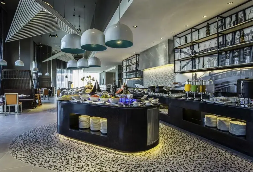 Restauracja i jedzenie w hotelu Mercure Pattaya Ocean Resort