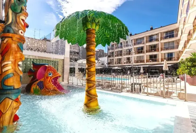 Basen w hotelu Miami Park