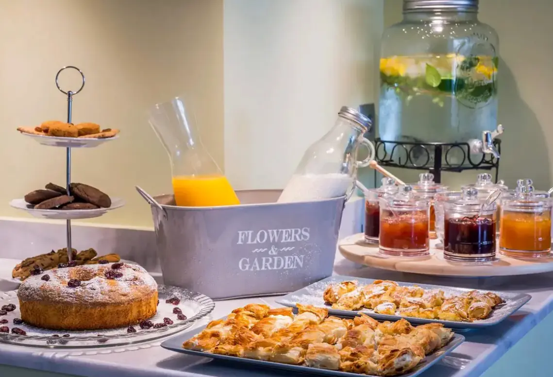 Restauracja i jedzenie w hotelu Mirabilia Boutique