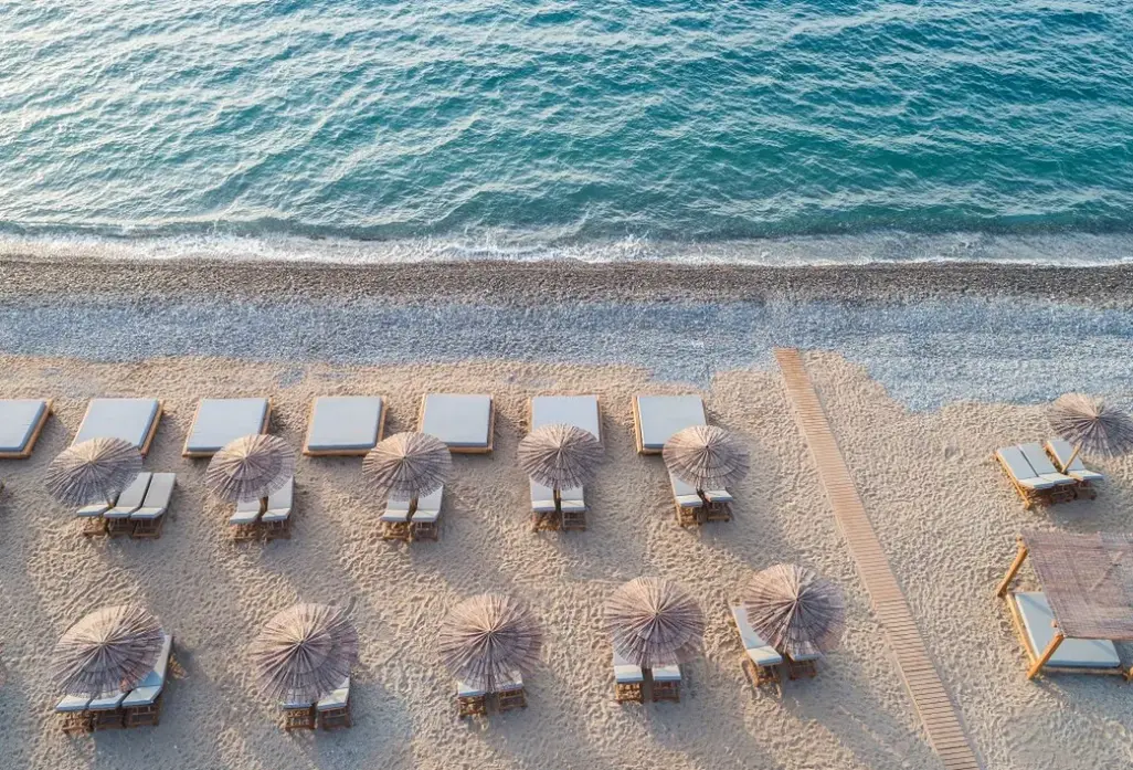 Plaża przy hotelu Mitsis Ramira