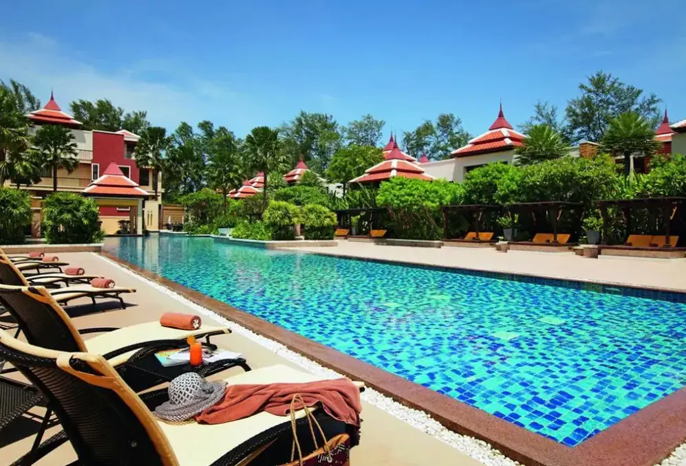 Basen w hotelu Movenpick Bangtao Beach