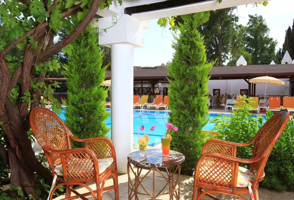 Basen w hotelu Natur Garden
