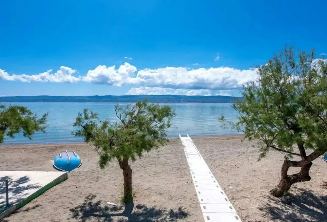 Plaża przy hotelu Nestos